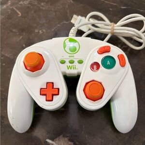 Wii Yoshi Wired Controller - White with Orange & Green Accents